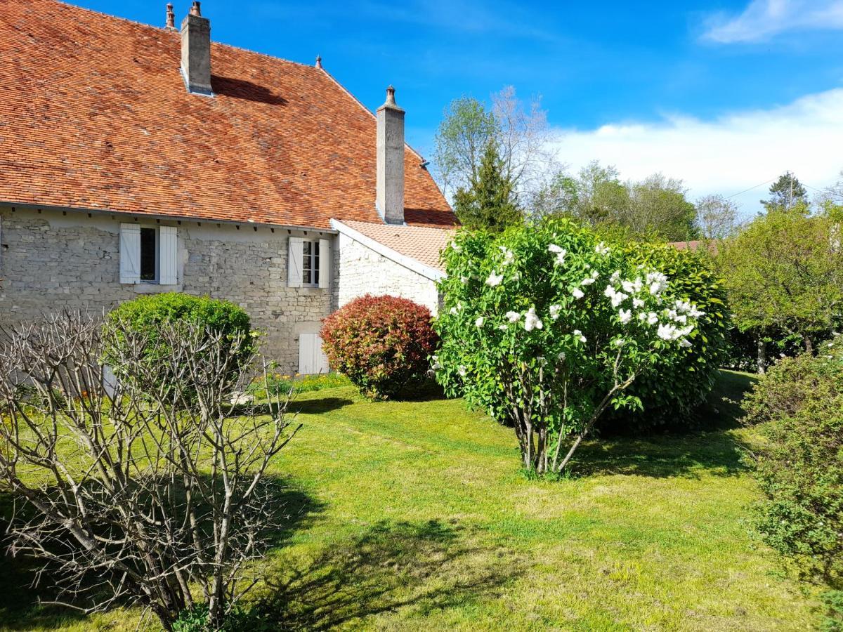 Aux galets colorés Villers-Farlay Esterno foto